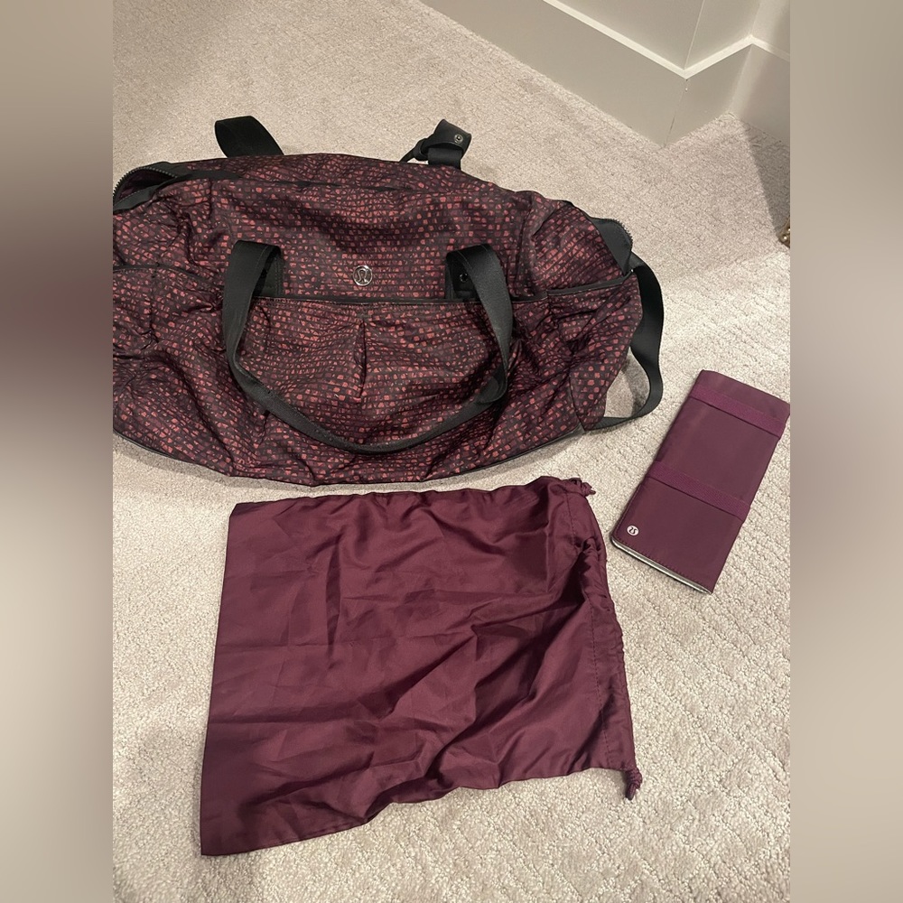 Lululemon All You Need Duffel